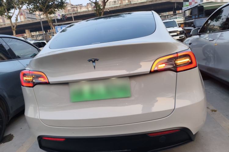 Used Tesla Model Y 2021 Standard Range Rear-Wheel Drive Version