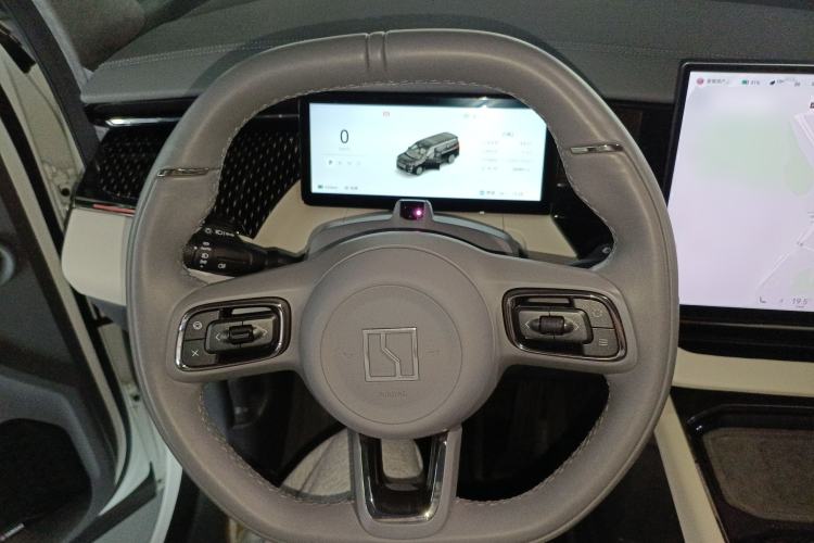 Used Zeekr 009 2024 Six-Seat Executive Version 4WD 108 kWh