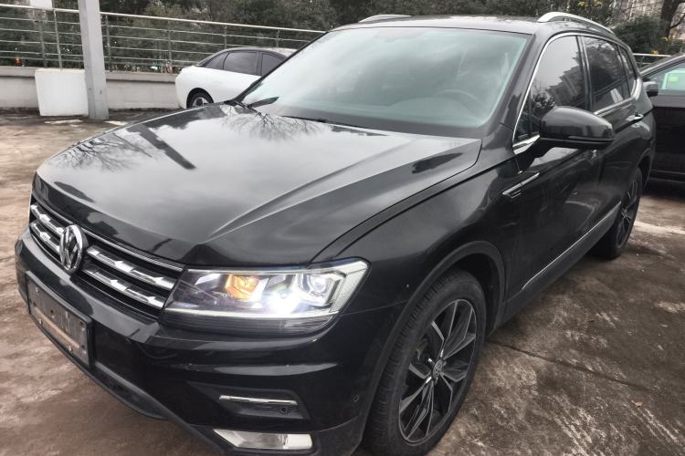 Used Volkswagen Tiguan L 2020 330TSI Automatic Two-Wheel Drive Smart Luxury Edition China VI Standard
