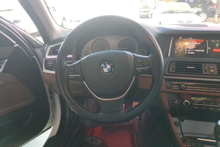 Used BMW 5 Series 2017 520Li Elegant Edition
