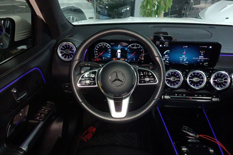 Used Mercedes-Benz GLB 2022 Updated GLB 200 Fashion Edition