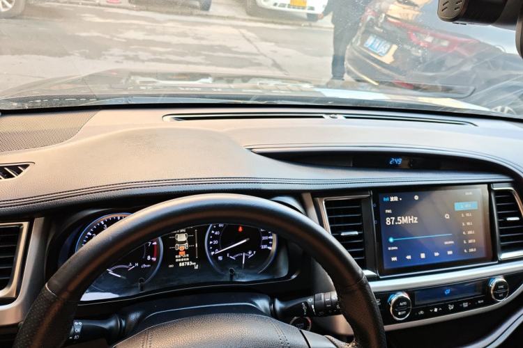 Used Toyota Highlander 2018 2.0T Four-Wheel Drive Prestige Version 7 Seats China V Emission Standard
