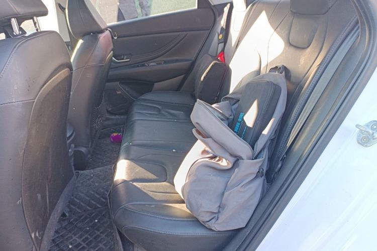 Used Hyundai Elantra 2021 1.5L CVT LUX Prestige Edition
