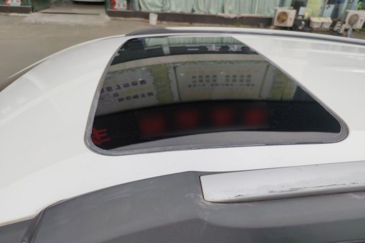 Used Buick Encore 2015 1.4T Automatic Two-Wheel Drive Urban Elite Version
