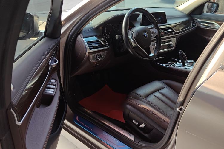 Used BMW 7 Series 2018 730Li Leading Model Excellence Package
