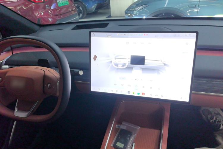 Used ONVO L60 2024 60 kWh Rear-Drive Version
