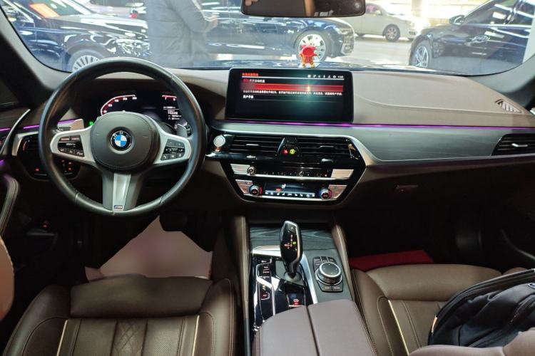 Used BMW 5 Series 2022 Second Facelift 530Li Luxury Version M Sport Package
