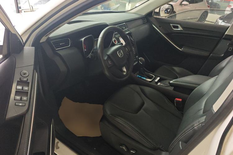 Used JMC Yusheng S330 2016 1.5L GTDi Automatic Two-Wheel Drive Prestige Edition
