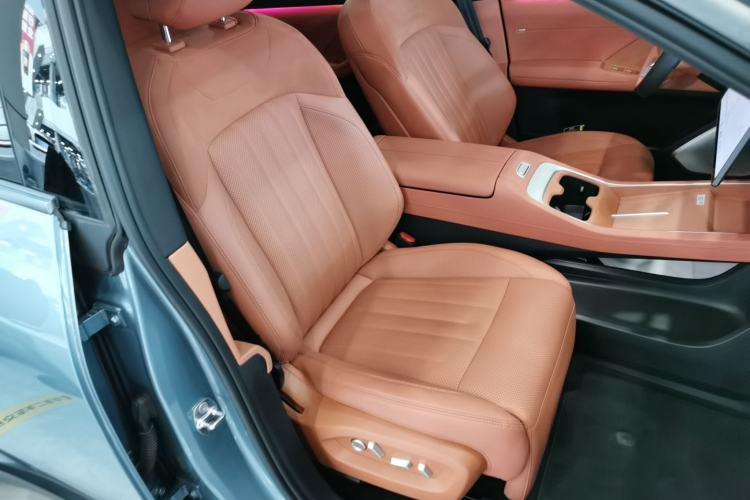 Used ONVO L60 2024 60 kWh Rear-Drive Version