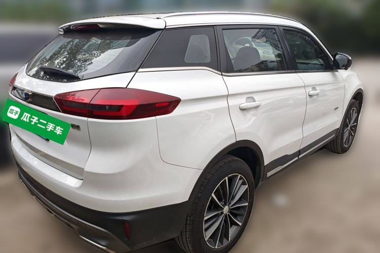 Used Geely Auto Emgrand X7 Sport 2018 1.8TD Automatic Two-Wheel Drive ZhiZun Model with 4G Connectivity
