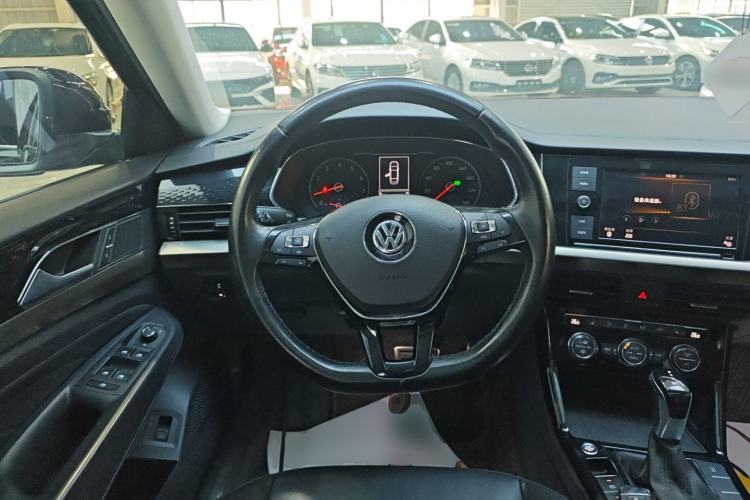 Used Volkswagen Passat 2019 330TSI Elite Edition China VI
