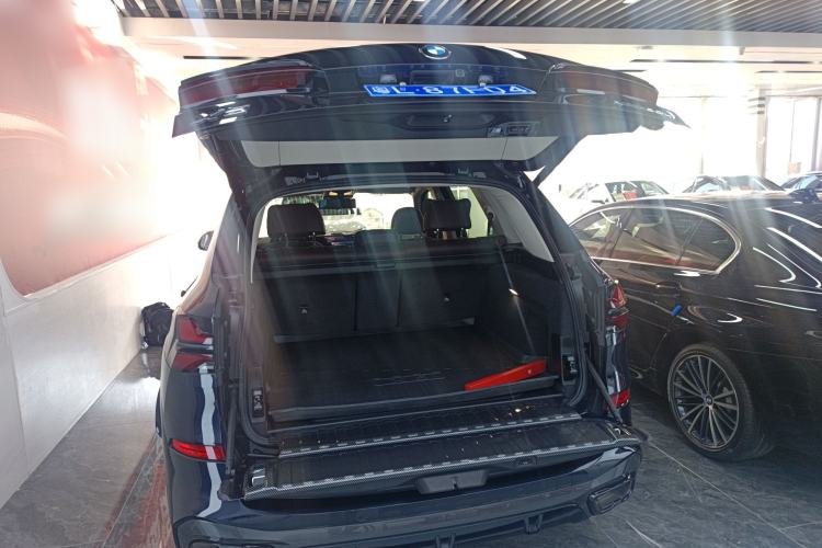 Used BMW X5 2023 xDrive 30Li Luxury M Sport Night Edition Package
