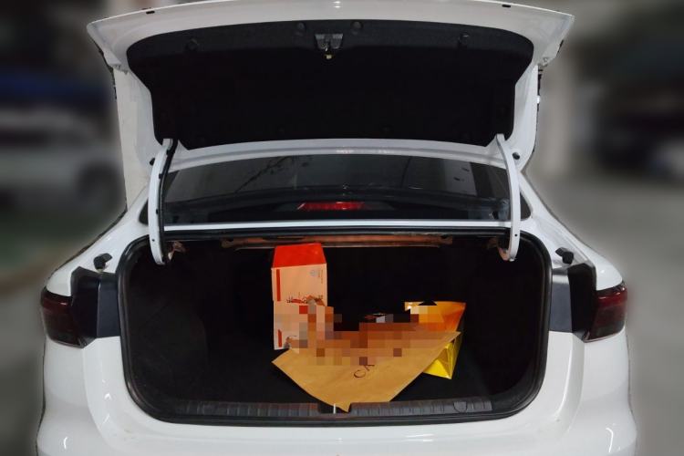 Used Geely Auto Emgrand 2024 4th Generation 1.8L DHT Pure-Ethanol Version
