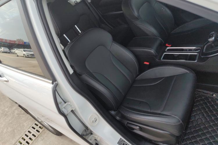 Used Haval M6 2021 PLUS 1.5T DCT Luxury Smart Connectivity Model