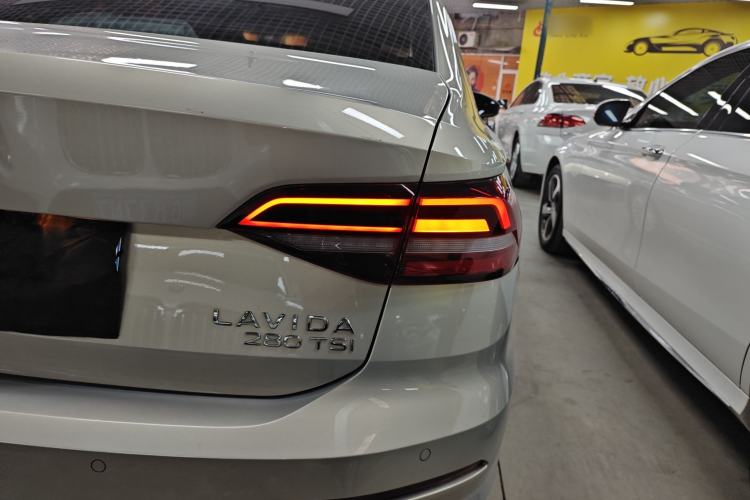 Used Volkswagen Lavida 2021 280TSI DSG Comfort Edition
