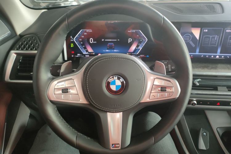 Used BMW X5 2023 xDrive 30Li Luxury M Sport Package
