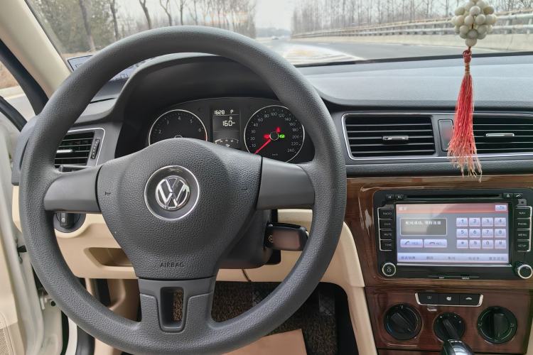 Used Volkswagen Lavida 2013 Revised Version 1.4 TSI DSG Comfort Edition
