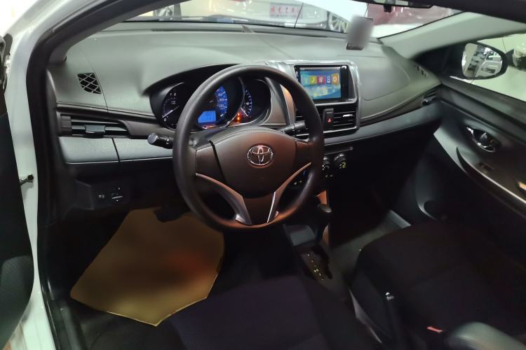 Used Toyota YARiS L 2015 1.5E Automatic Charm Edition

