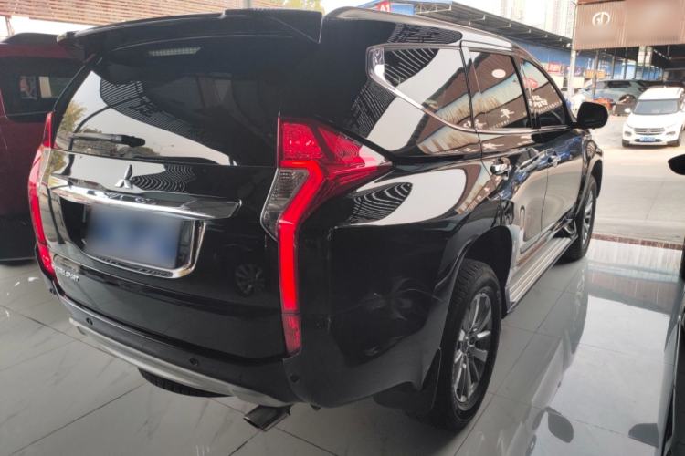 Used Mitsubishi Pajero 2018 V93 3.0L 5-Door GLS Genuine Leather Version – Middle East
