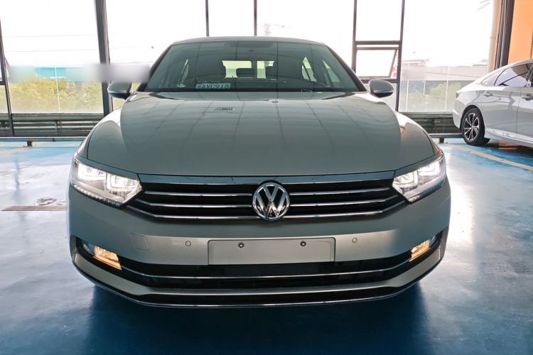 Used Volkswagen Magotan 2019 330TSI DSG Leading Model China VI Standard