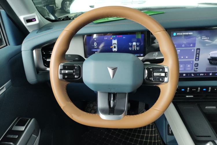 Used Deepal G318 2024 Four-Wheel-Drive Air Suspension Model