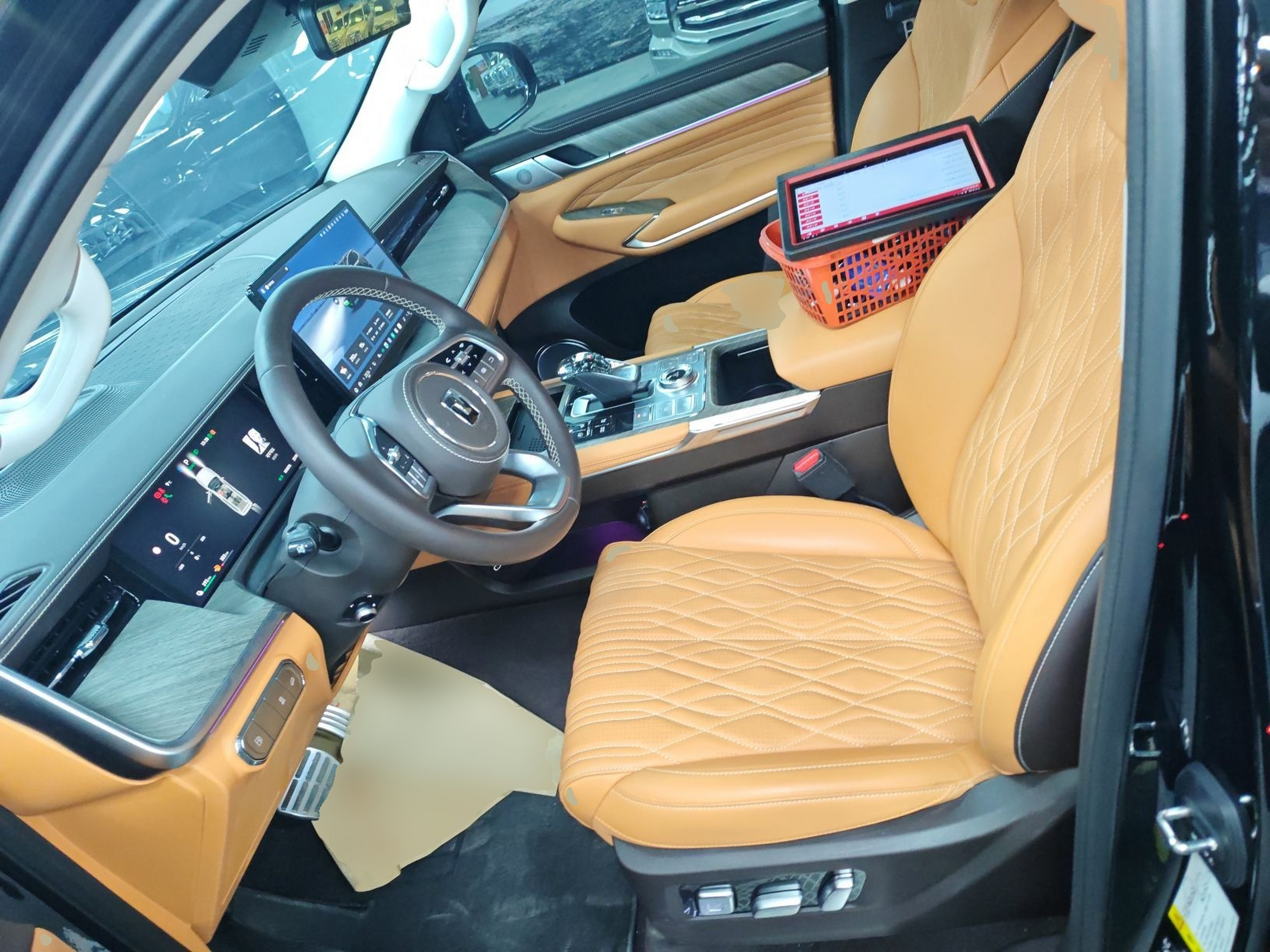 المقاعد الأمامية داخل السيارة