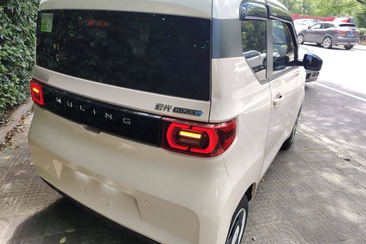 Used Wuling Hongguang MINIEV 2021 Macaron Premium Model – Lithium Iron Phosphate
