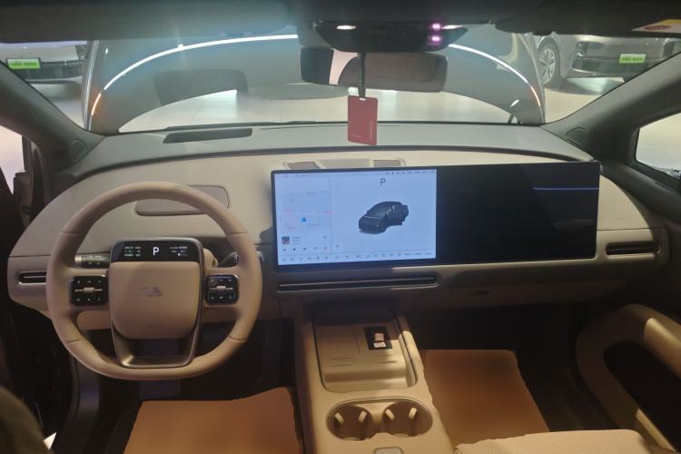 Used Li Auto Li Auto i6 2025 Model Two-Wheel-Drive Standard Type
