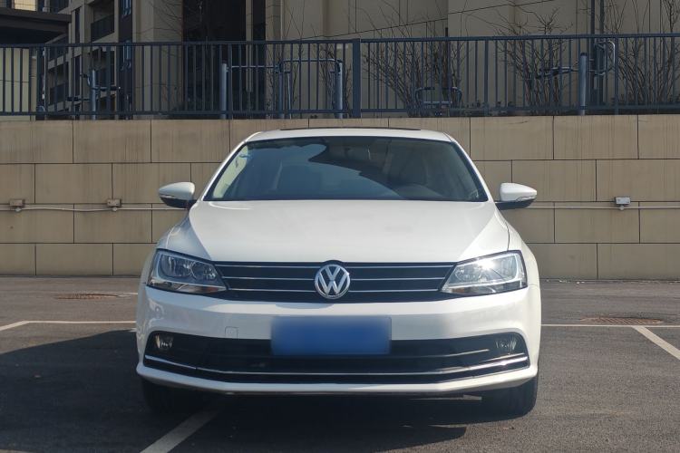 Used Volkswagen Sagitar 2017 230TSI Automatic Comfort Version