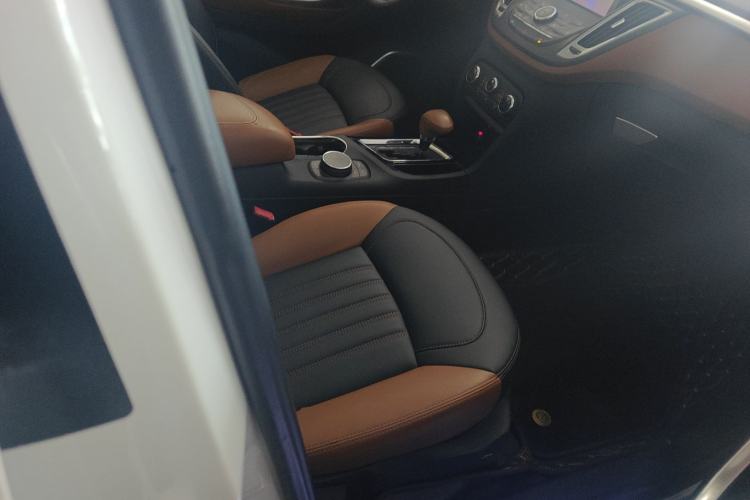 Used Soueast DX7 2015 1.5T Automatic Prestige Model
