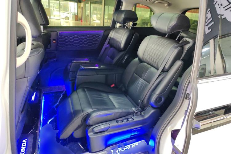 Used Honda Elysion 2022 2.0L eHEV Luxury Edition
