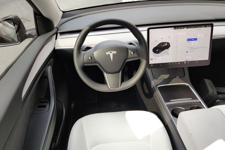 Used Tesla Model Y 2023 Rear-Wheel-Drive Version