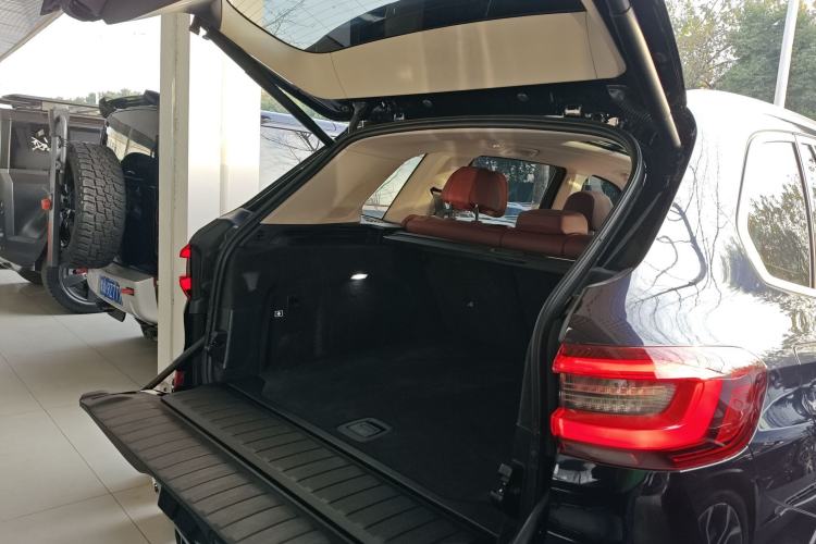 Used BMW X5 2022 Restyled xDrive 30Li Luxury Version M Sport Package
