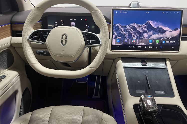 Used Hima AITO M7 2024 1.5T Rear-Drive Plus Version 6 Seats
