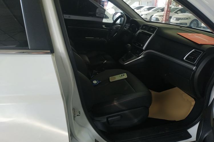 Used Haval M6 2019 1.5T DCT Two-Wheel Drive Elite Version China VI Standard
