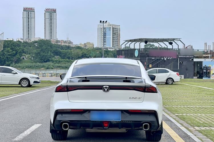 Used Changan UNI-V 2022 1.5T Smart Navigation Version