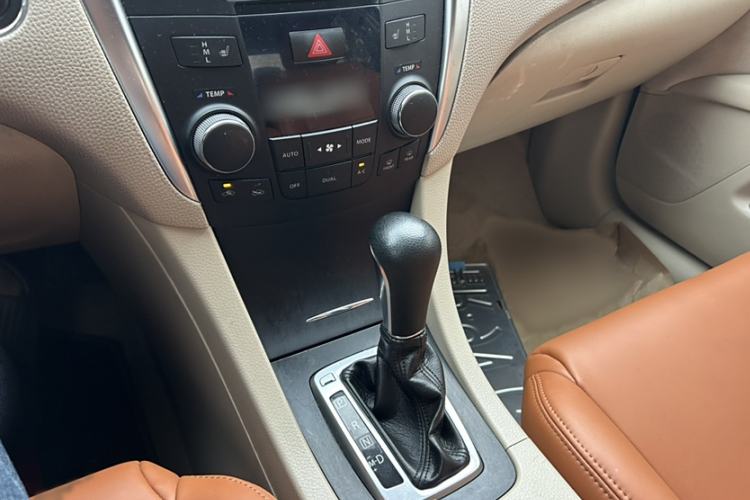 Used Suzuki Kizashi 2011 2.4L Two-Wheel Drive CVT Standard Edition
