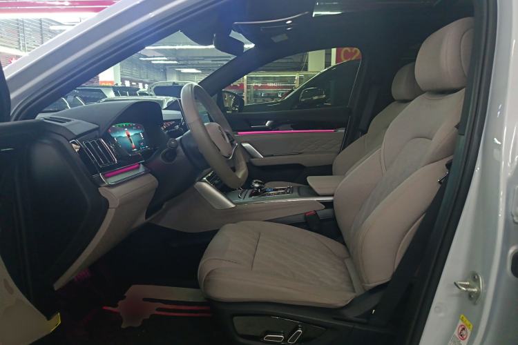 Used BYD Tang New Energy 2024 DM-i Glory Edition 112KM Prestige Model
