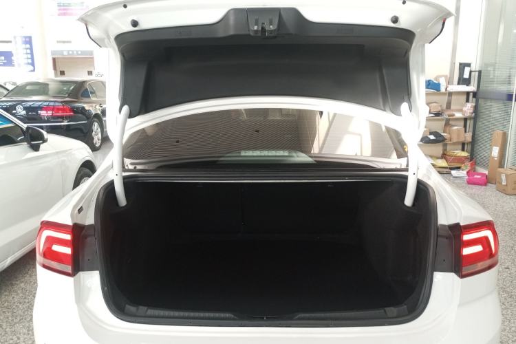 Used Volkswagen Lamando 2017 280TSI DSG Comfort Edition
