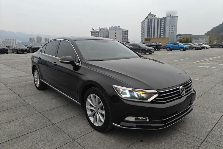 Used Volkswagen Magotan 2018 330TSI DSG Advanced Model

