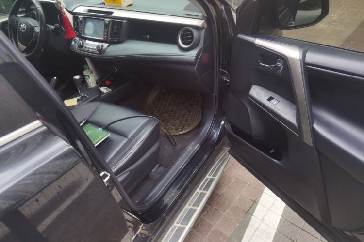 Used Toyota RAV4 2013 2.0L CVT Four-Wheel Drive New Edition
