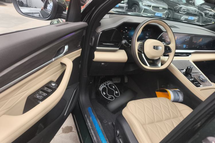 Used Geely Auto Monjaro L 2025 Dongfang Yao 2.0TD Automatic All-Wheel-Drive Wangyue Edition
