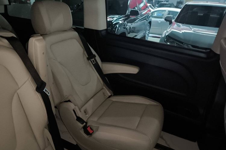 Used Mercedes-Benz Vito 2021 2.0T Elite Version 7 Seats
