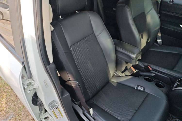 Used  Compass 2014 Revised Version 2.4L Four-Wheel Drive Comfort Edition
