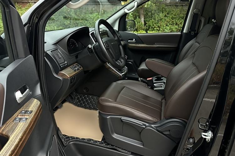 Used FORTHING Lingzhi PLUS 2021 2.0L Manual Luxury 7-Seater