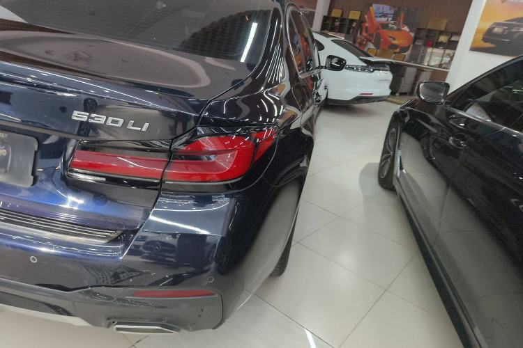 Used BMW 5 Series 2021 Facelifted 530Li Leading Edition M Sport Package
