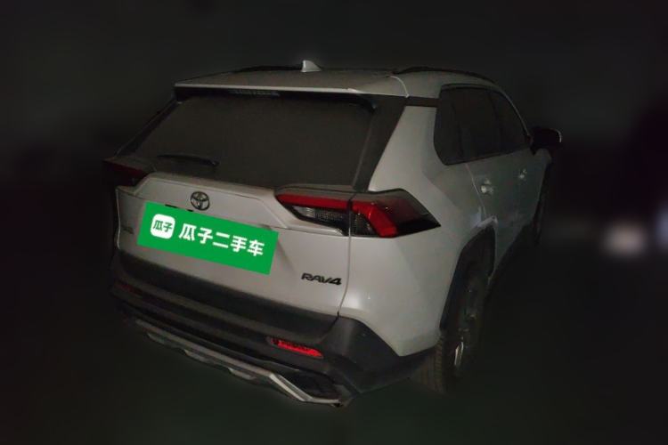 Used Toyota RAV4 2021 2.0L CVT Two-Wheel Drive Fashion PLUS Edition