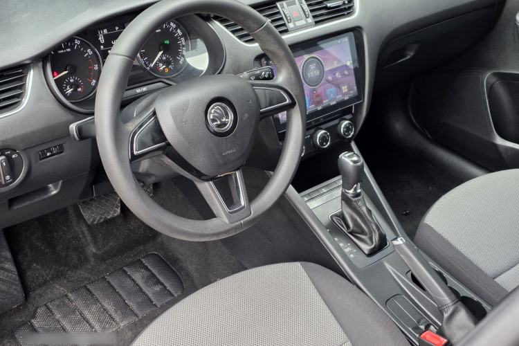 Used Skoda Octavia 2017 Classic Model 1.6L Automatic Comfort Edition