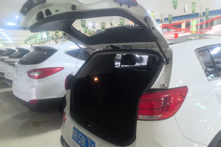 Used Kia Sportage R 2015 2.0L Automatic Two-Wheel Drive DLX Model