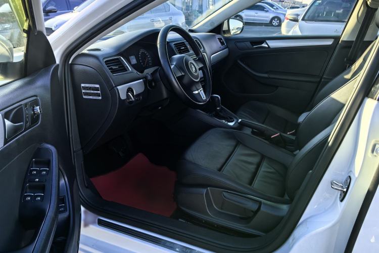 Used Volkswagen Sagitar 2014 1.6L Automatic Comfort Model
